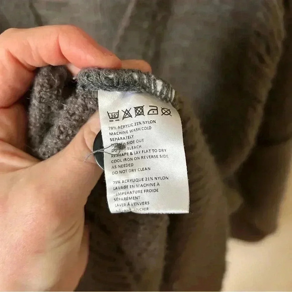 Urban Outfitters Pins & Needles Dark Grey Distressed Chunky Knot Cardigan Small - Picture 4 of 6